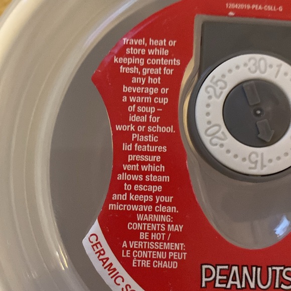 🤍💛🖤NWT Peanuts Collectible Snoopy 24oz Ceramic Food Mug - Picture 6 of 9